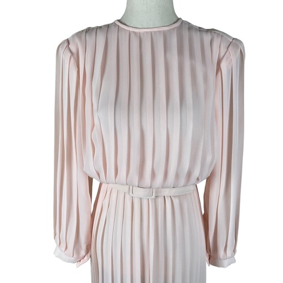 Monica Richards Pale Pink Pleated Dress - Picture 2 of 8